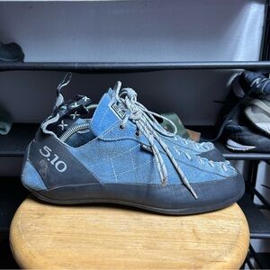 5.10 five ten stealth c4 blue black climbing shoes